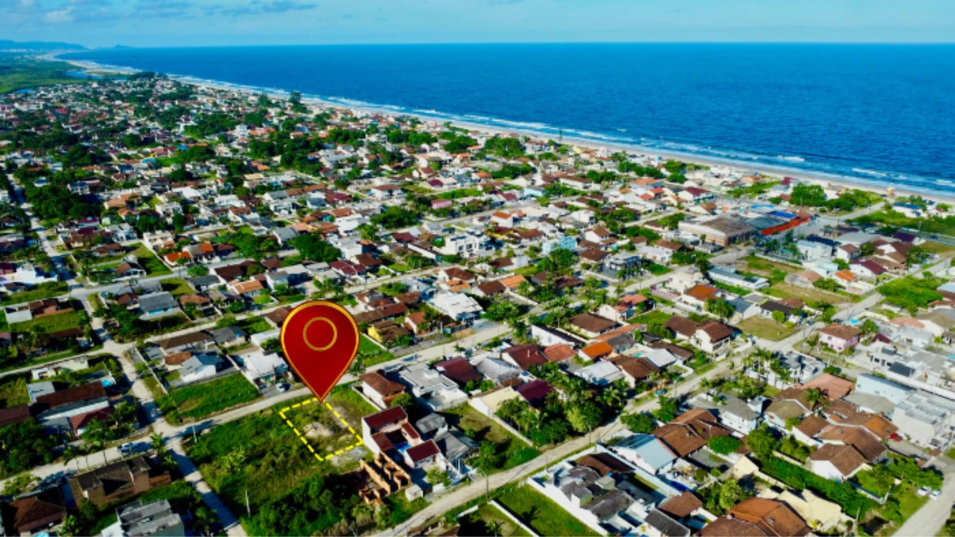 TERRENO A 450m DO MAR PRONTO PARA CONSTRUIR