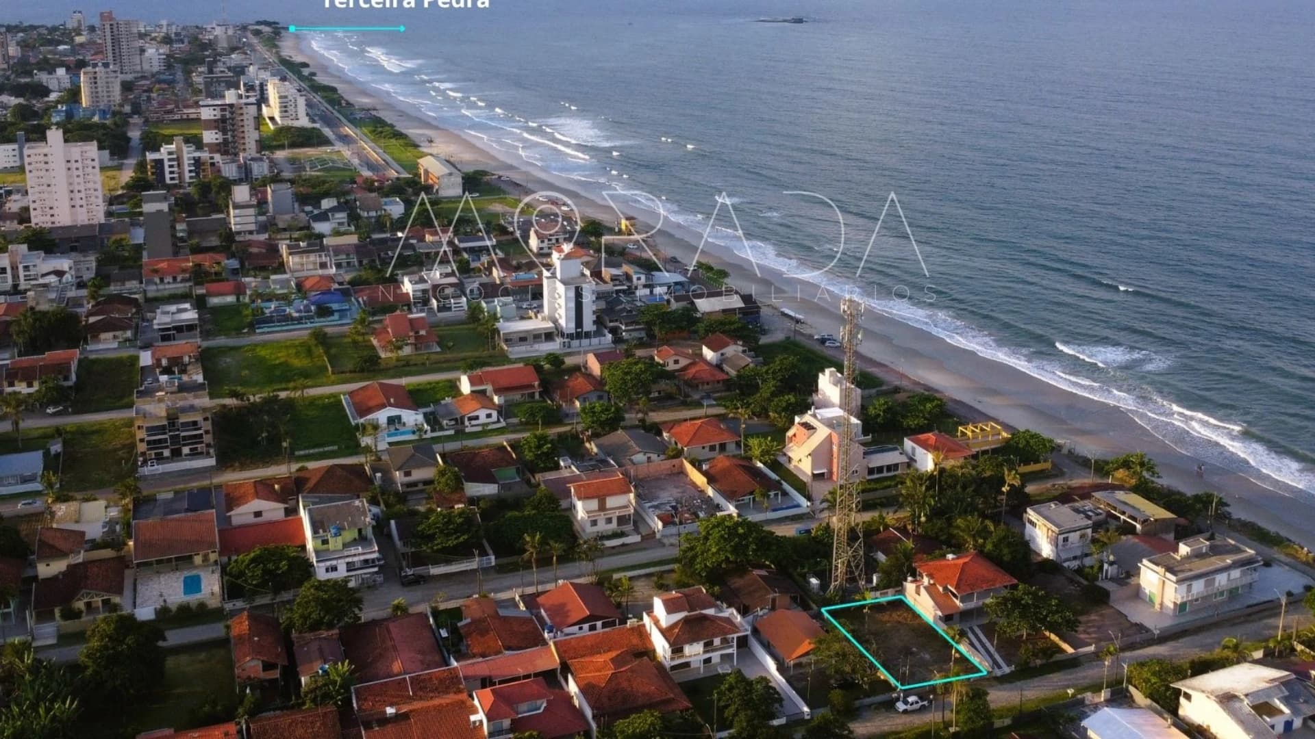 OPORTUNIDADE EM PERMUTA A 80M DO MAR