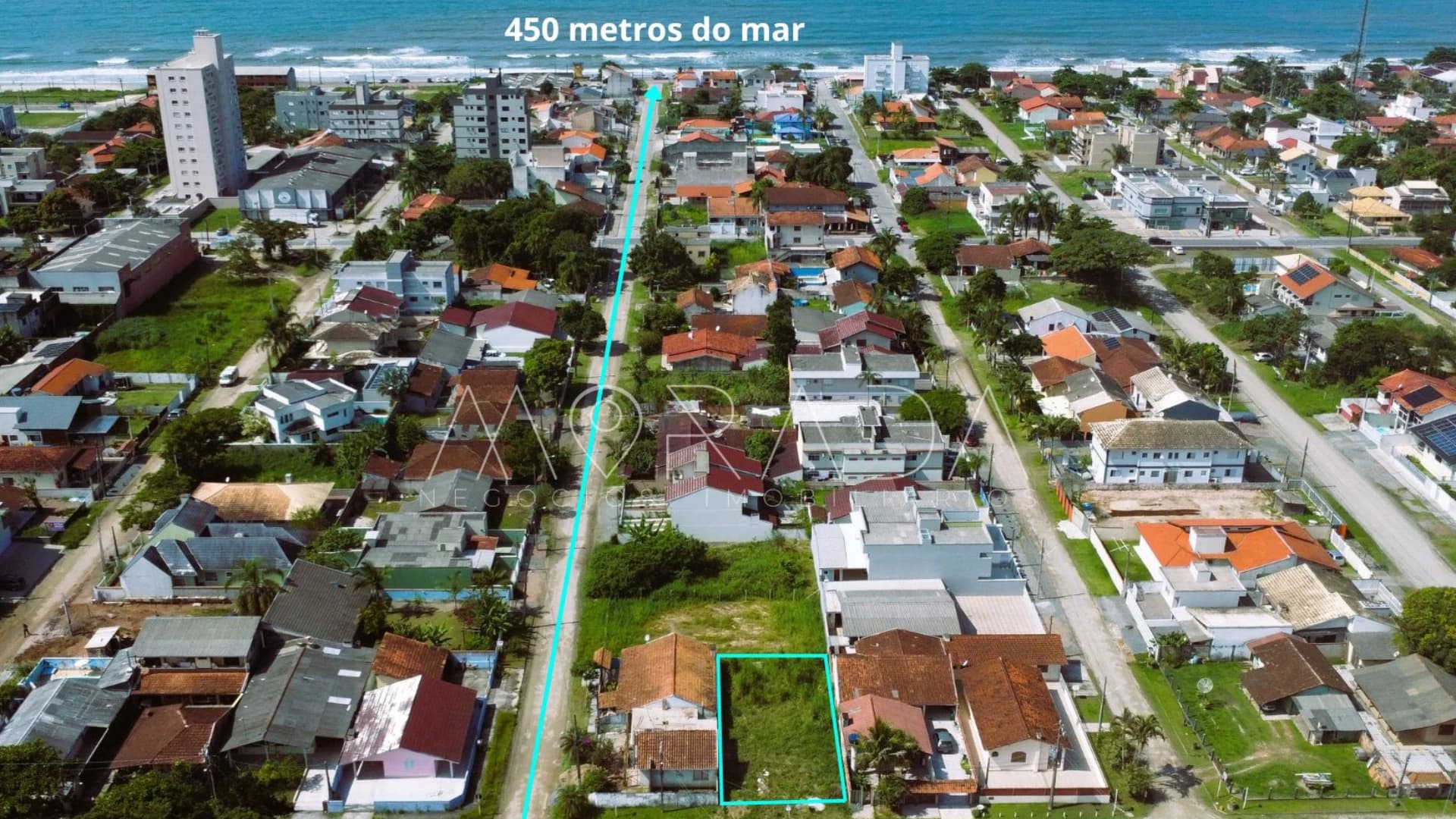 TERRENO NO PAESE PRONTO PARA CONSTRUIR – 450M DO MAR