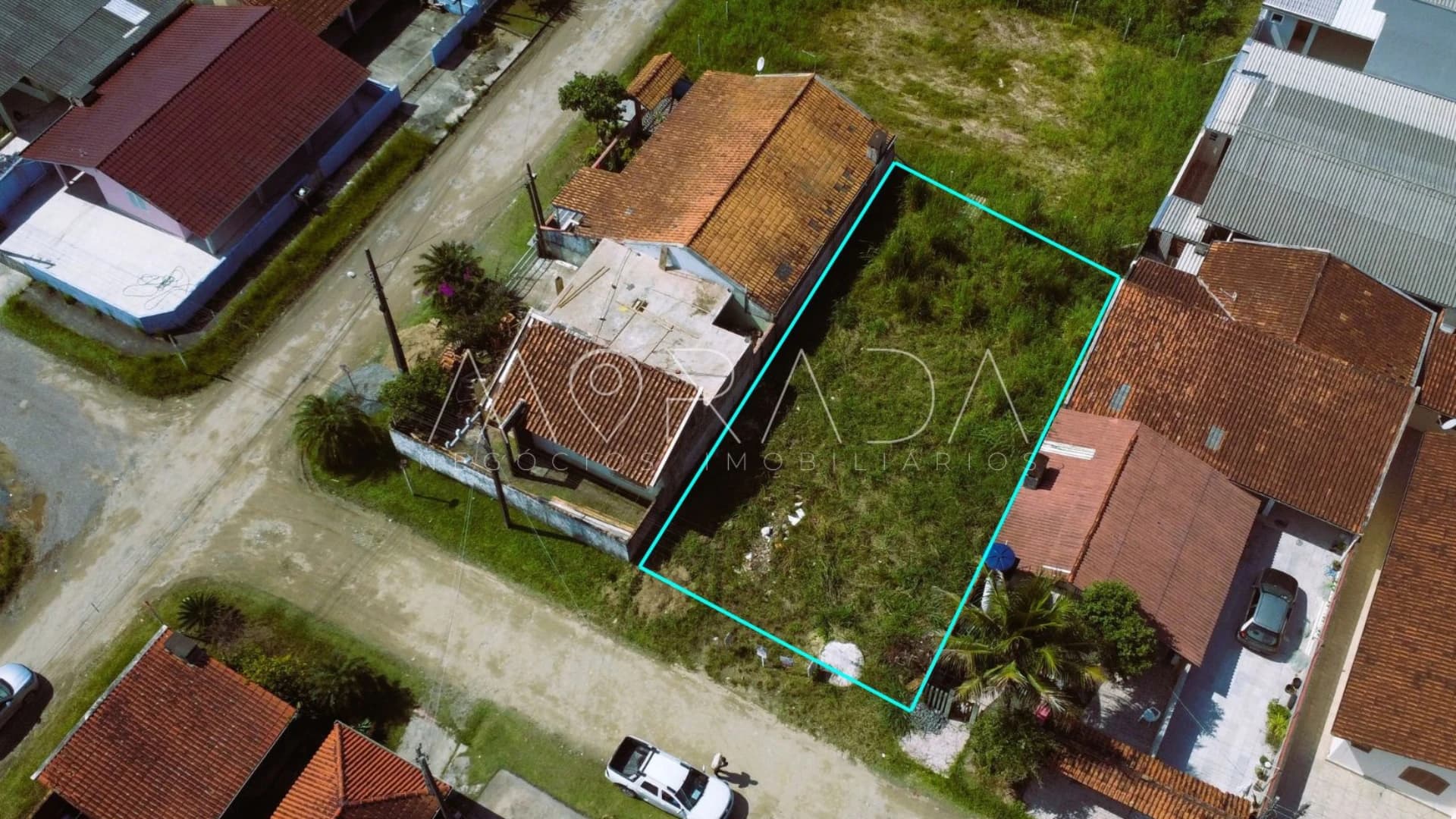 TERRENO NO PAESE PRONTO PARA CONSTRUIR – 450M DO MAR
