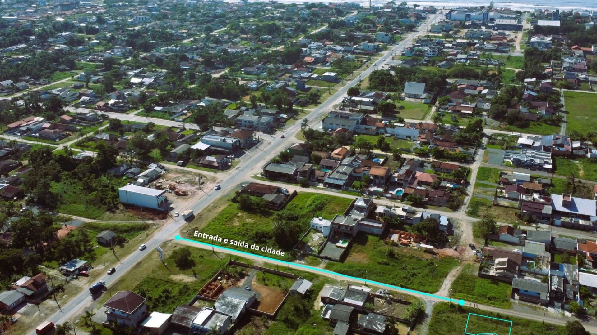 TERRENO 180m² A 900m DO MAR 