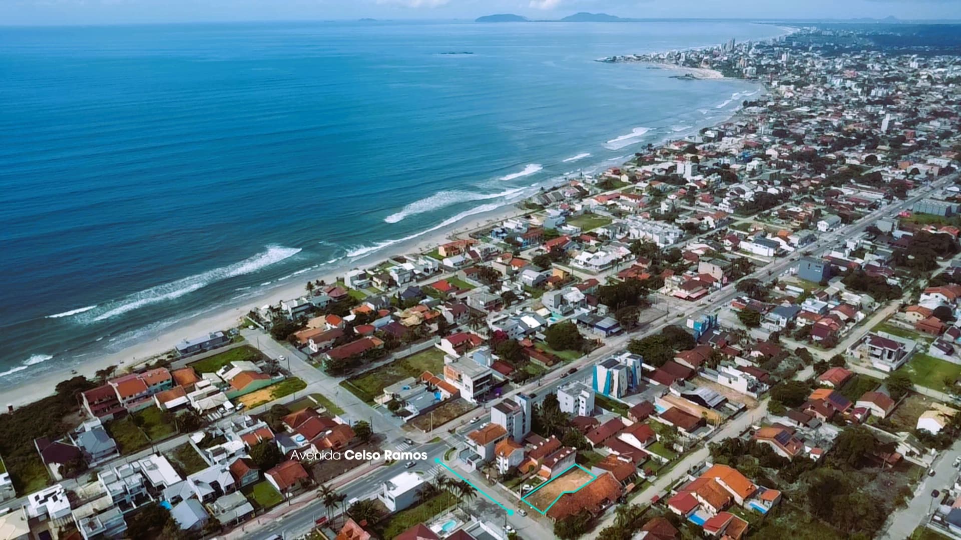 TERRENO 360m² AO LADO DA AVENIDA CELSO RAMOS