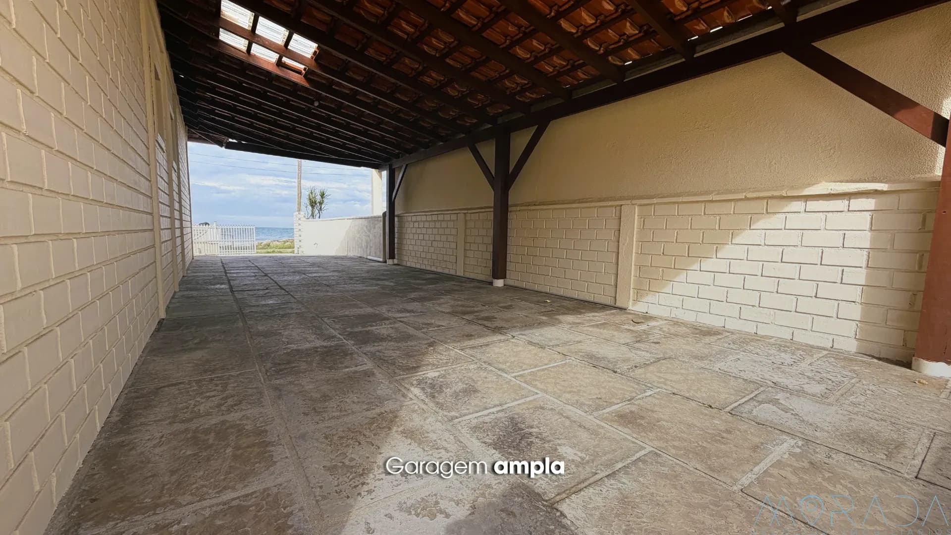 CASA FRENTE MAR AO LADO DA 3° PEDRA