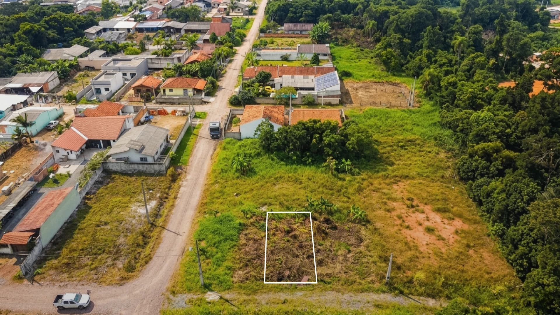 TERRENO PRONTO PARA CONSTRUIR A 950m DO MAR