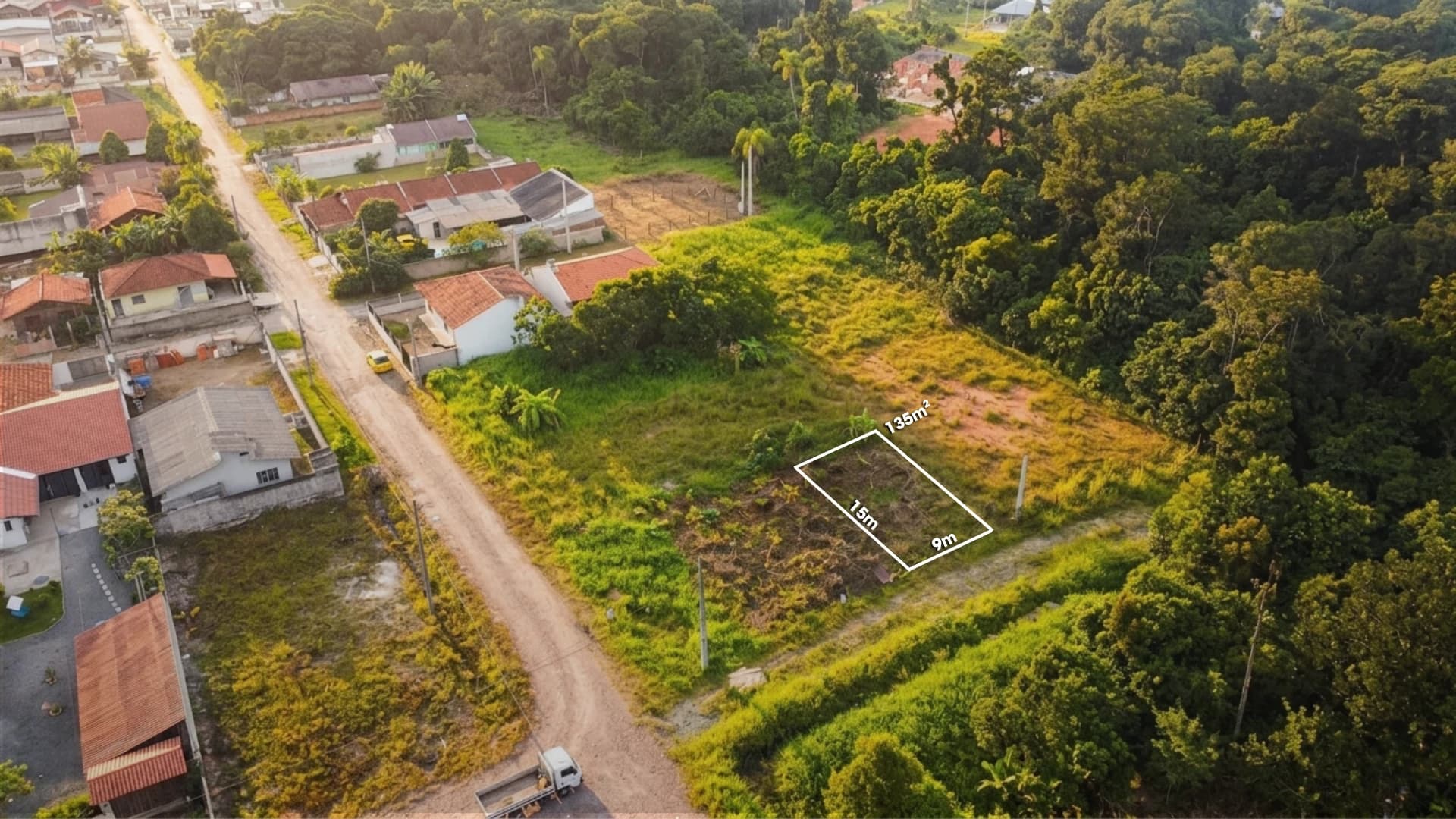 TERRENO LIMPO SEM VEGETAÇÃO A 950m DO MAR