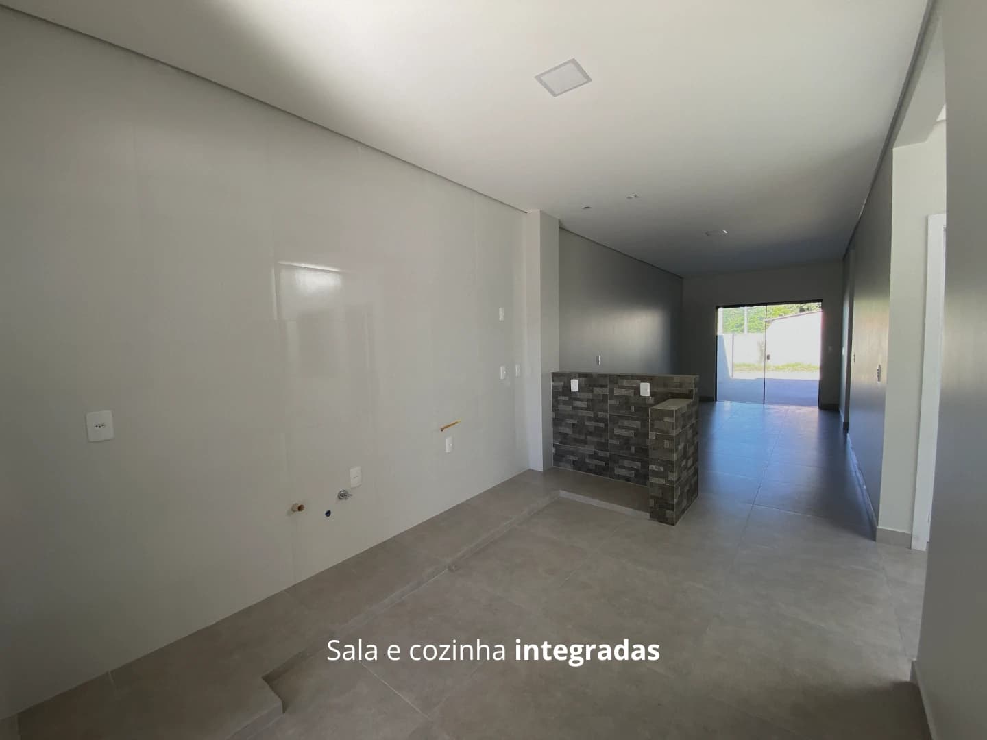 CASA COM 3 QUARTOS - REGIÃO DA REVITALIZAÇÃO DA FAIXA DE AREIA