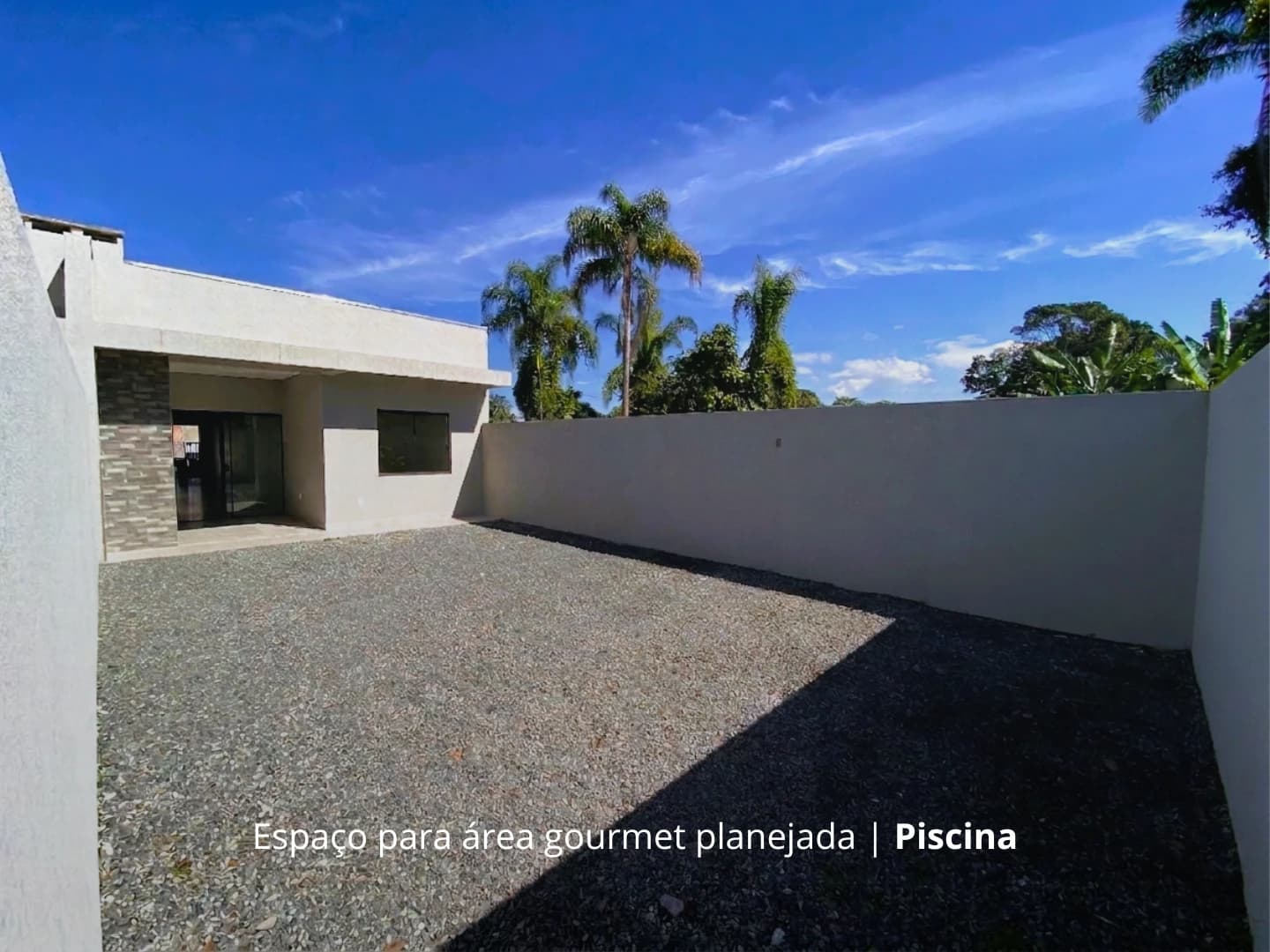 CASA COM 3 QUARTOS - REGIÃO DA REVITALIZAÇÃO DA FAIXA DE AREIA
