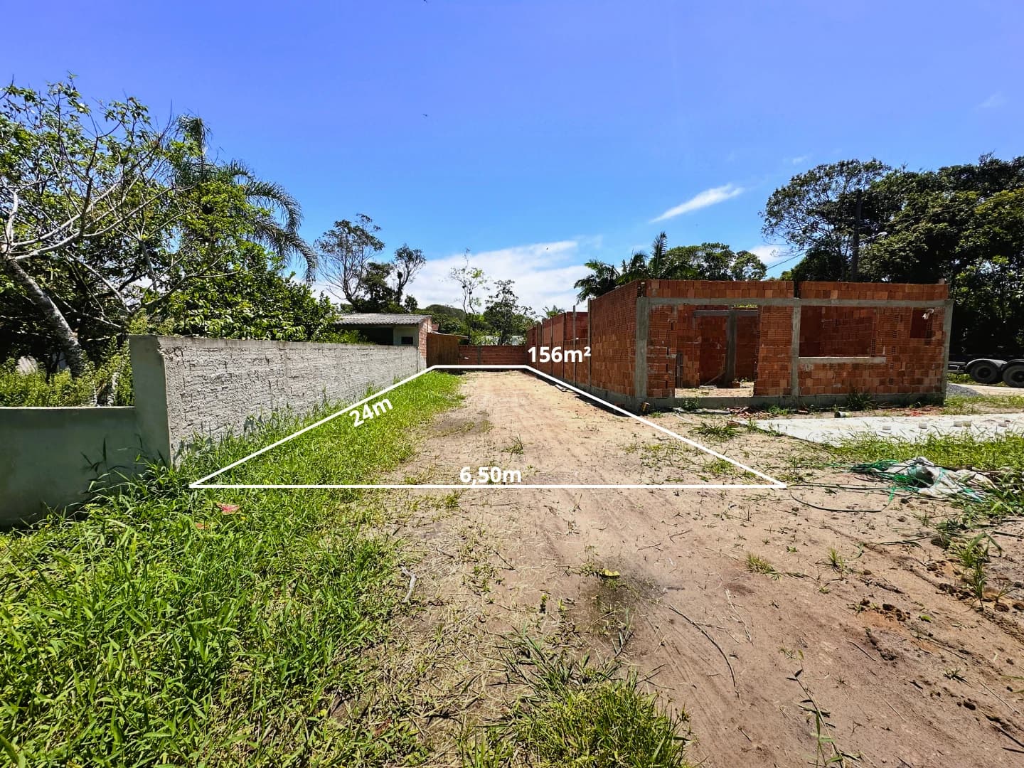TERRENO PRONTO PARA CONSTRUIR - LIMPO E ATERRADO