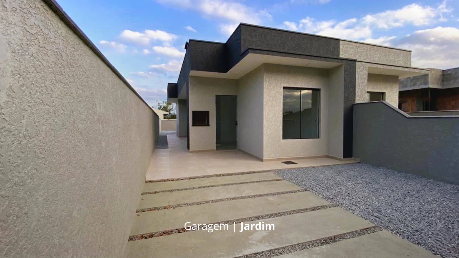 CASA NOVA DE 1 QUARTO + 1 SUÍTE A 700m DO MAR