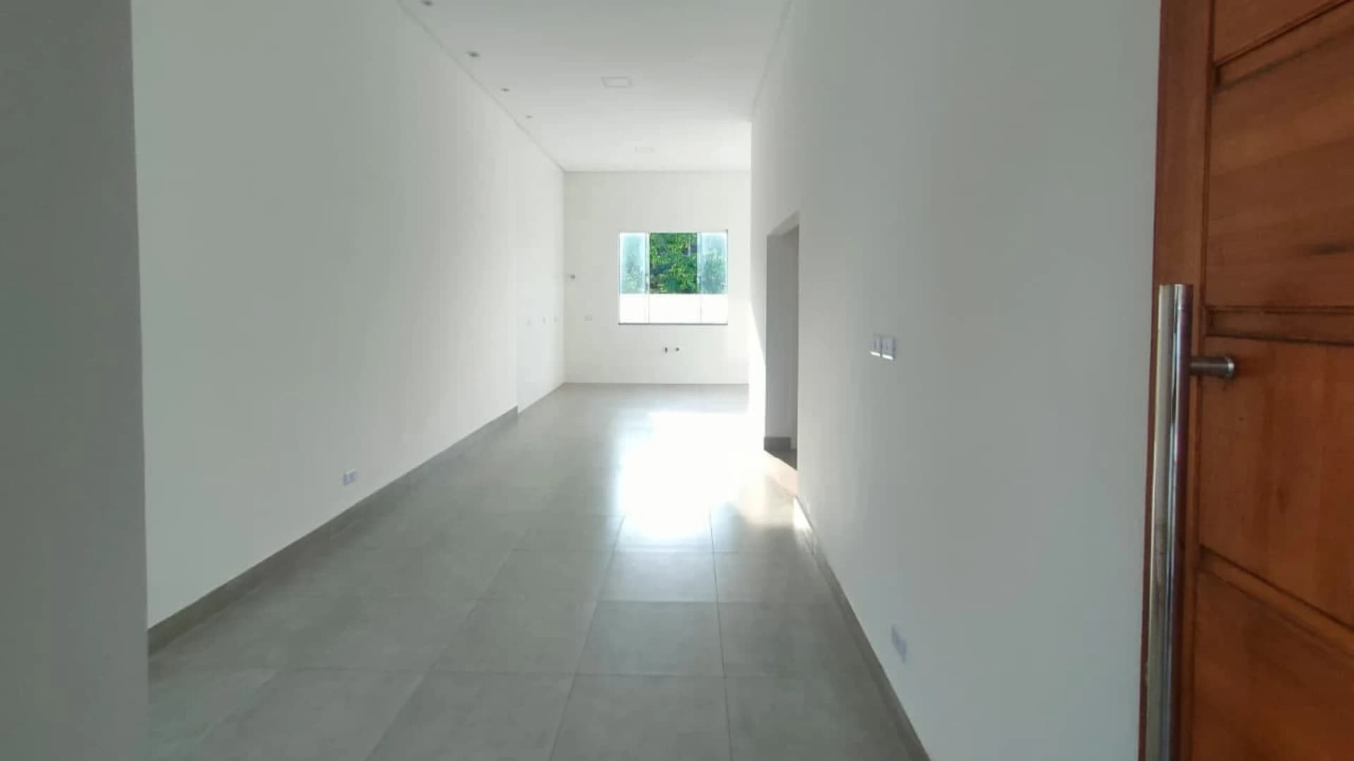 CASA DE ALTO PADRÃO COM VALOR DE GEMINADO