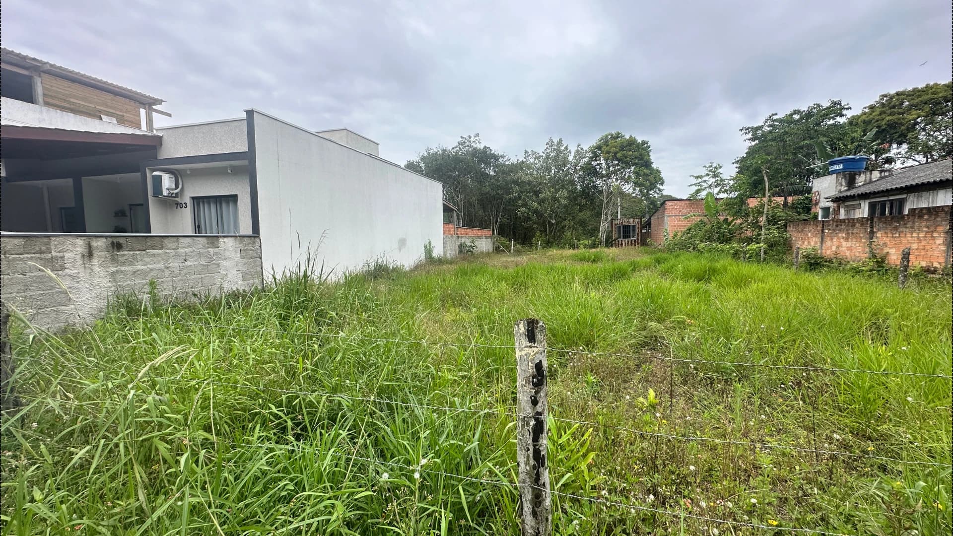 TERRENO LIMPO E ATERRADO - 700m DO MAR
