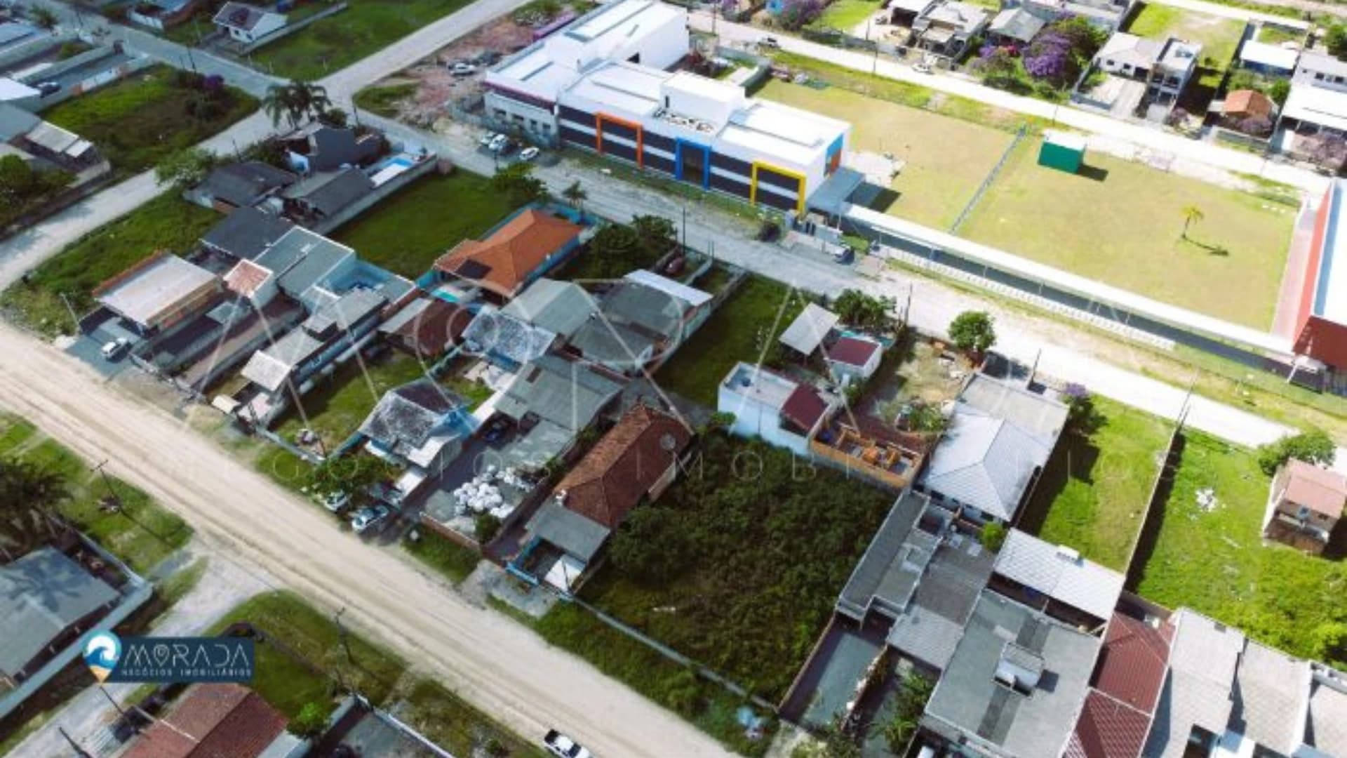 TERRENO NA REGIÃO CENTRAL COM 360m² MURADO