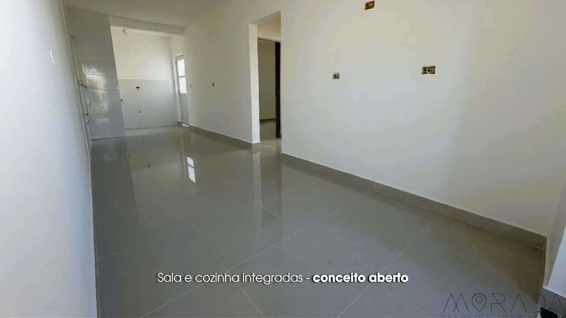 CASA NOVA COM EXCELENTE ACABAMENTO A 400m DO MAR