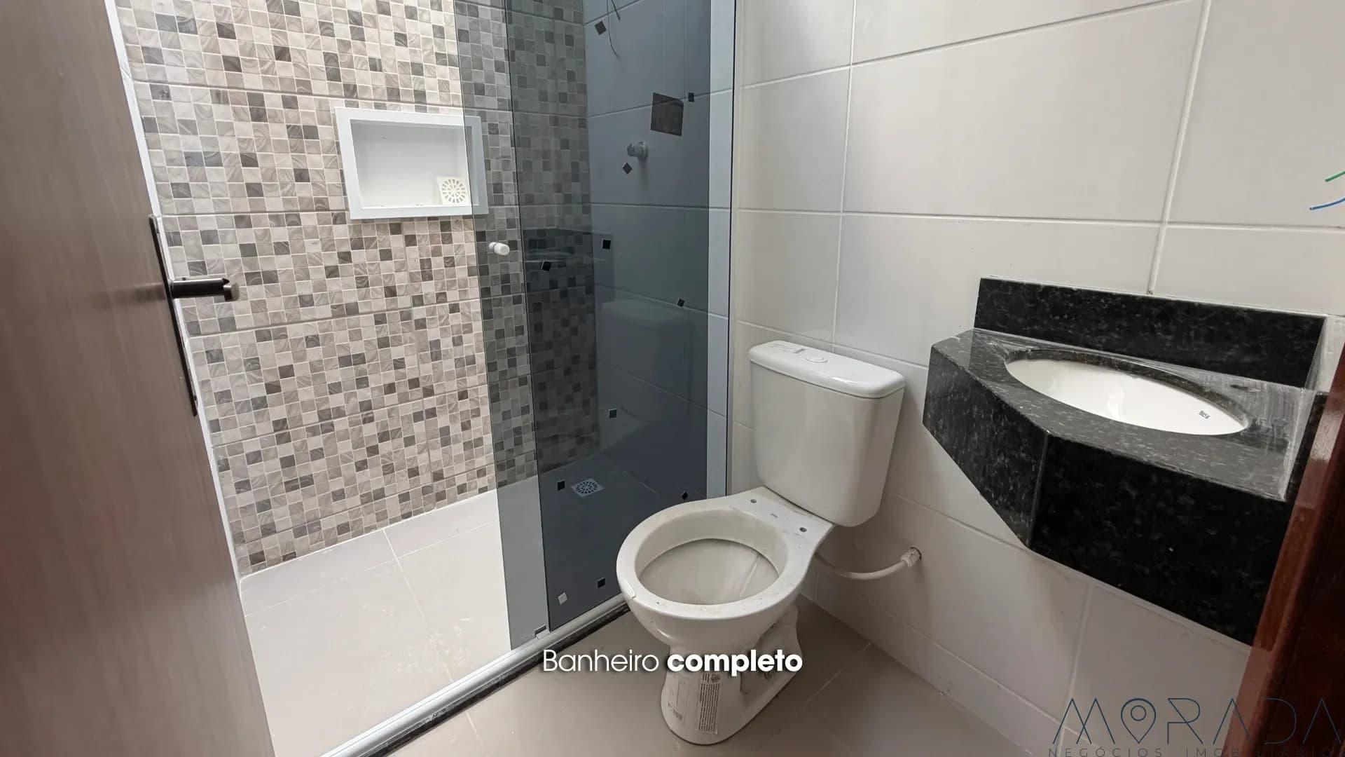 CASA NOVA COM EXCELENTE ACABAMENTO A 400m DO MAR