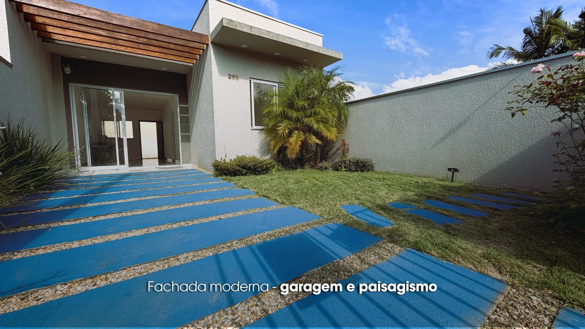 OPORTUNIDADE: CASA COM SUÍTE PRÓXIMO A ESCOLA E COMÉRCIO
