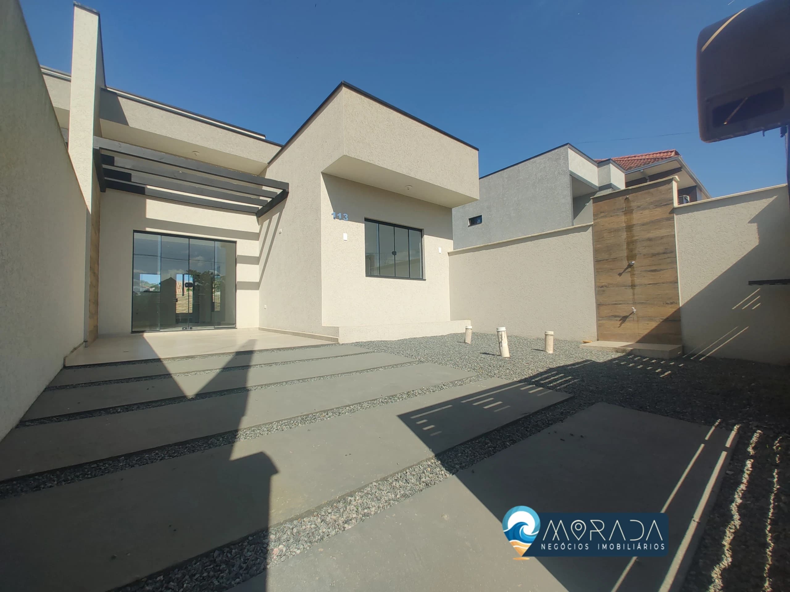 CASA FANTÁSTICA COM SUÍTE E PISCINA A 500m DO MAR