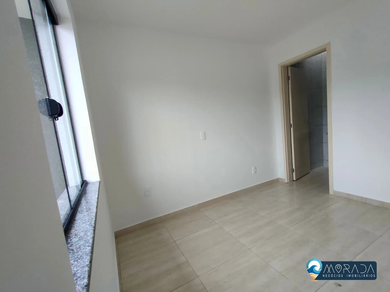 CASA COM 2 QUARTOS + 1 SUÍTE A 600m DO MAR