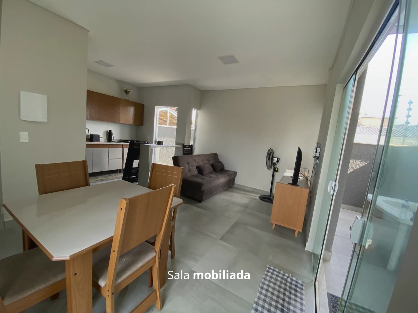 SOBRADO MOBILIADO COM 2 SUÍTES A 320 METROS DO MAR