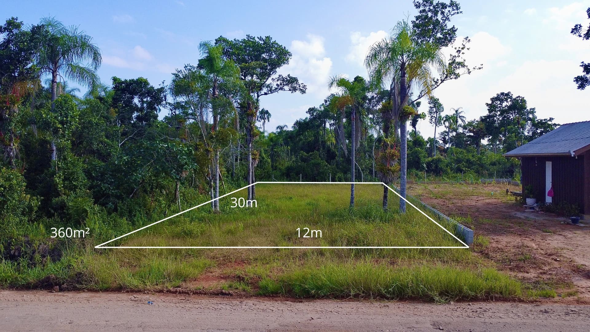 TERRENO LIMPO COM 360m² BARRA DO SAÍ