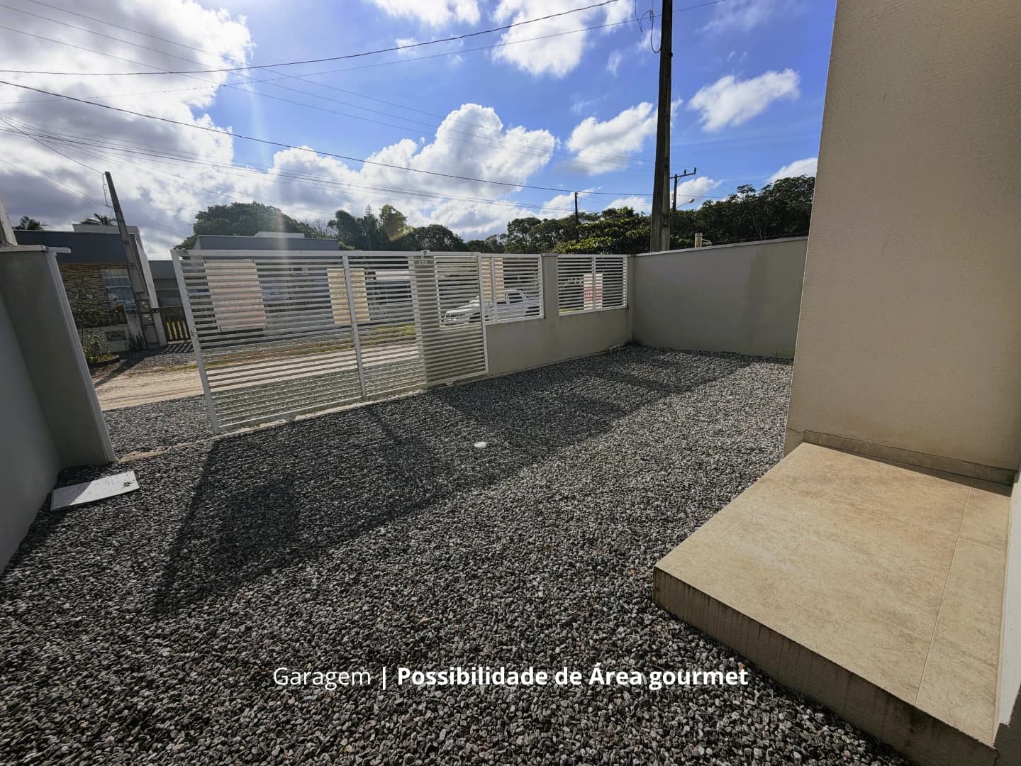 CASA DE 2 QUARTOS A 750m DO MAR