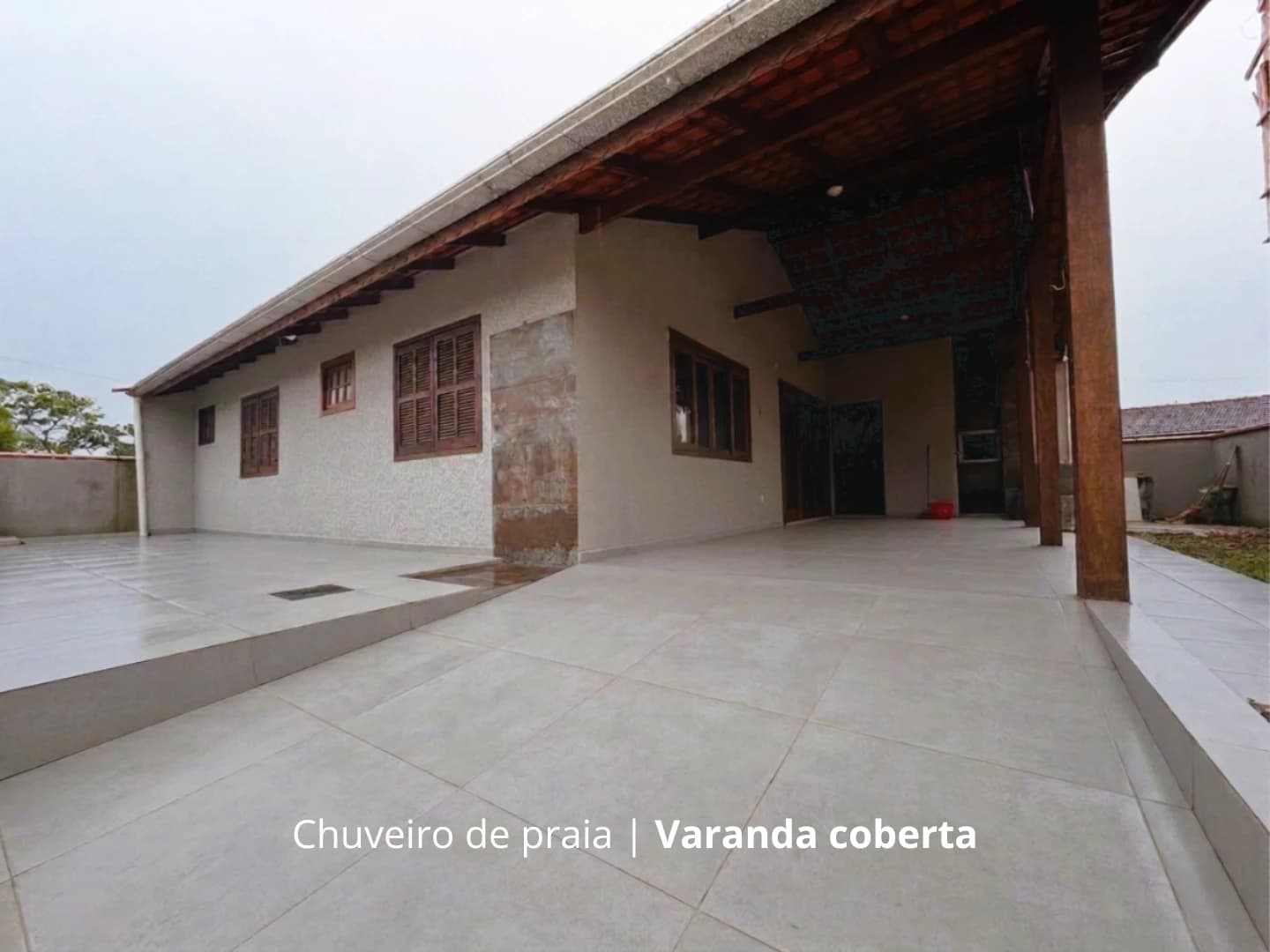 A VERDADEIRA CASA DE PRAIA COM 2 QUARTOS + 1 SUÍTE A 350m DO MAR